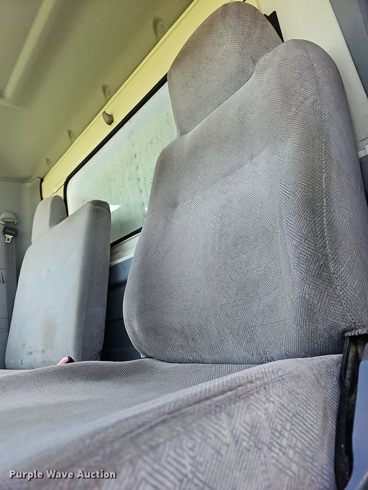 image for item DN8618 2007 Hino 338  delivery truck