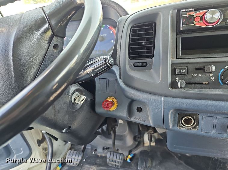 image for item DN8618 2007 Hino 338  delivery truck