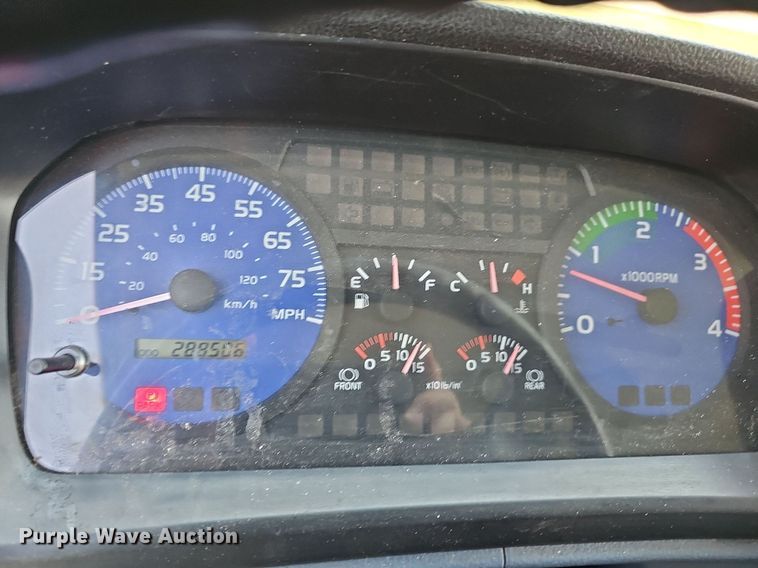 image for item DN8618 2007 Hino 338  delivery truck