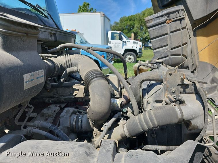 image for item DN8618 2007 Hino 338  delivery truck