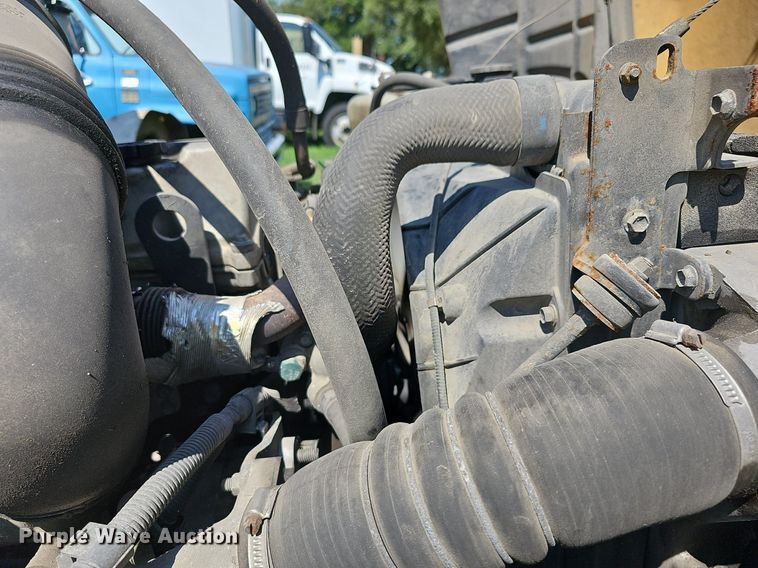 image for item DN8618 2007 Hino 338  delivery truck