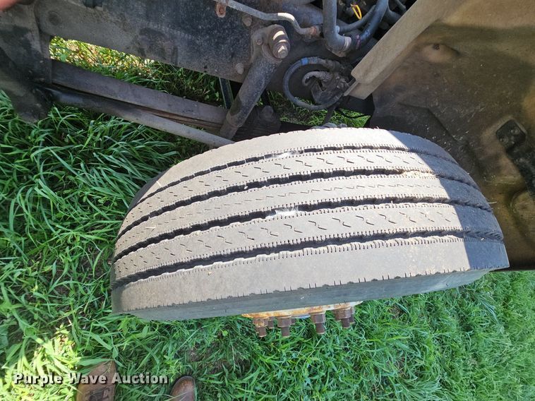 image for item DN8618 2007 Hino 338  delivery truck