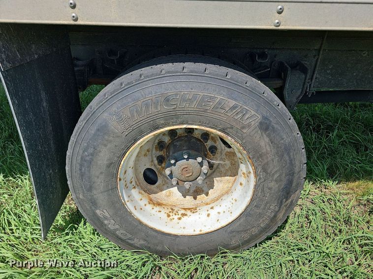 image for item DN8618 2007 Hino 338  delivery truck