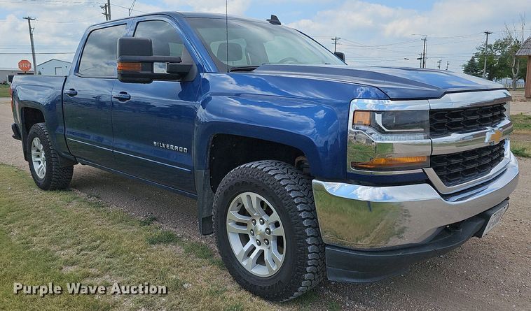 image for item DO2875 2017 Chevrolet Silverado 1500  Crew Cab pickup truck