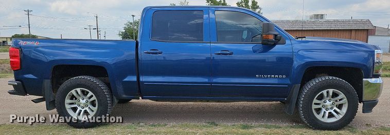 image for item DO2875 2017 Chevrolet Silverado 1500  Crew Cab pickup truck