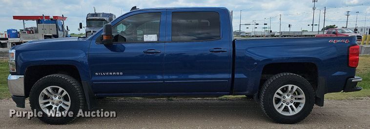 image for item DO2875 2017 Chevrolet Silverado 1500  Crew Cab pickup truck