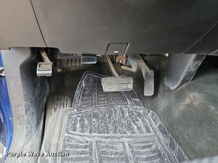 image for item DO2875 2017 Chevrolet Silverado 1500  Crew Cab pickup truck