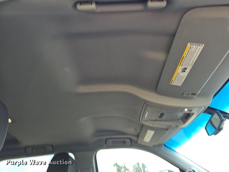 image for item DO2875 2017 Chevrolet Silverado 1500  Crew Cab pickup truck