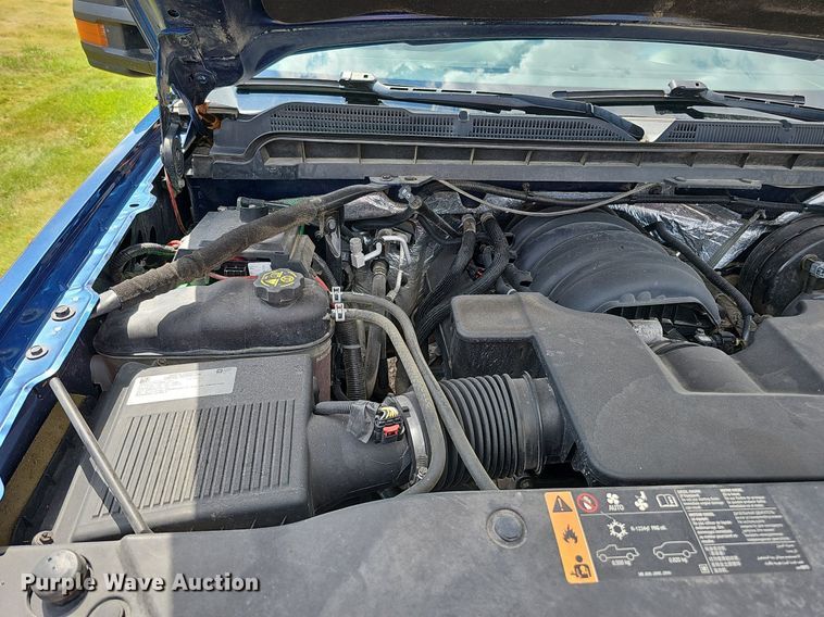 image for item DO2875 2017 Chevrolet Silverado 1500  Crew Cab pickup truck