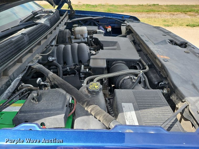 image for item DO2875 2017 Chevrolet Silverado 1500  Crew Cab pickup truck