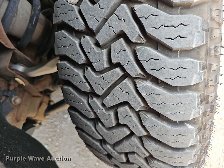 image for item DO2875 2017 Chevrolet Silverado 1500  Crew Cab pickup truck