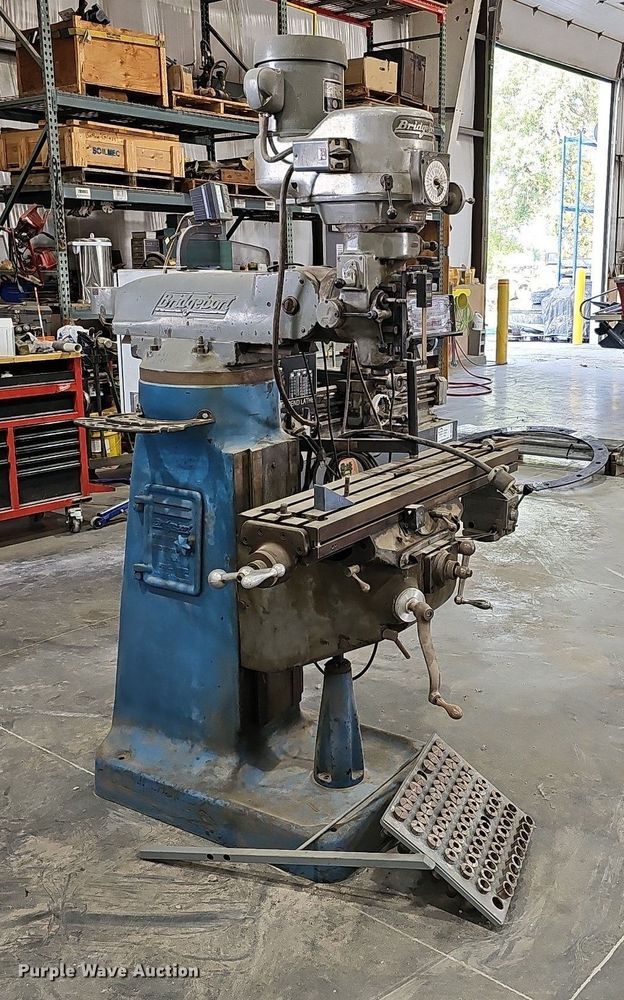 image for item DO2881 Bridgeport 44641  milling machine
