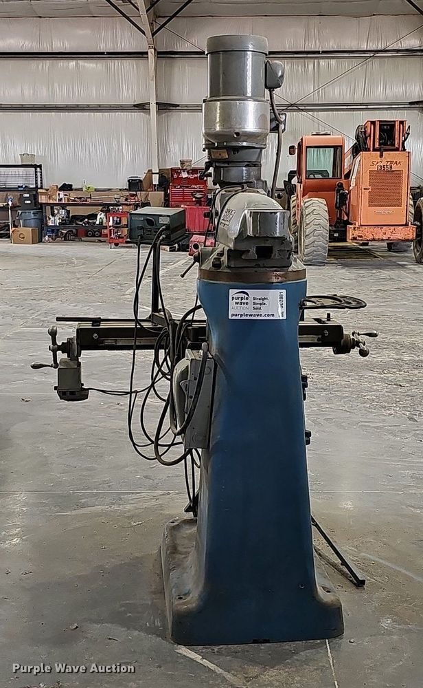 image for item DO2881 Bridgeport 44641  milling machine