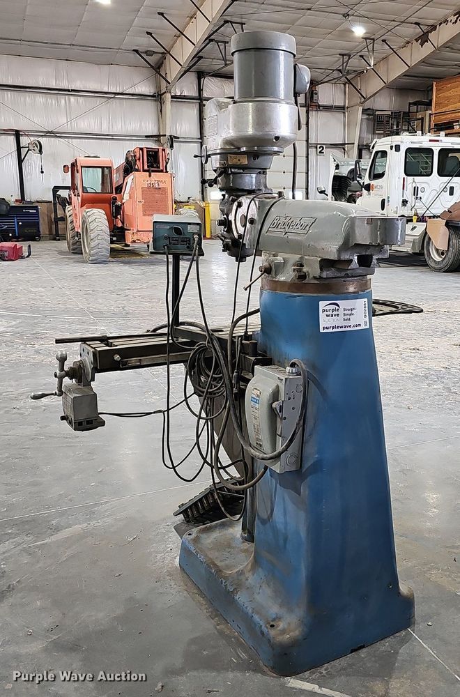 image for item DO2881 Bridgeport 44641  milling machine