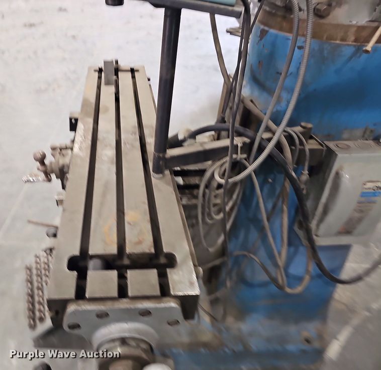 image for item DO2881 Bridgeport 44641  milling machine