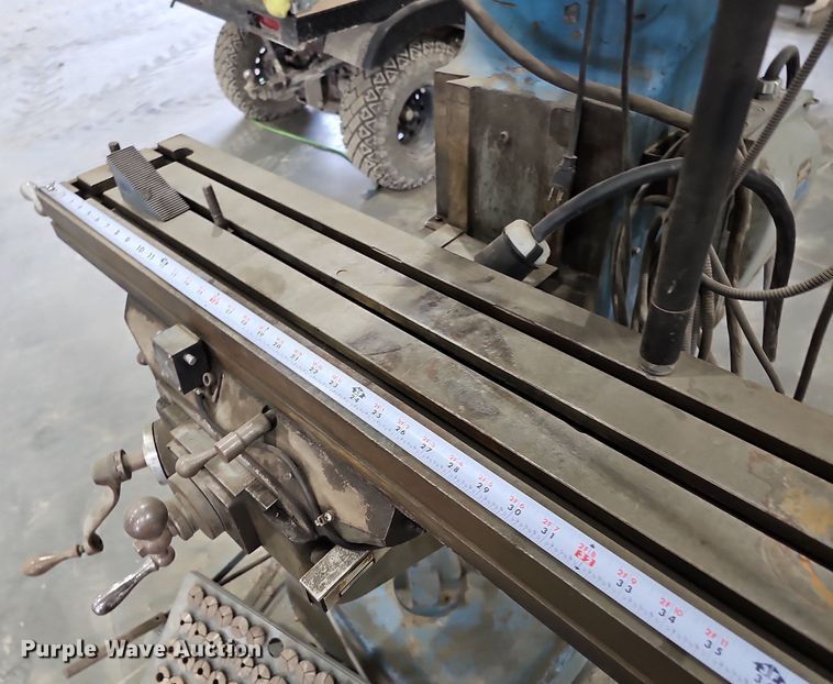 image for item DO2881 Bridgeport 44641  milling machine