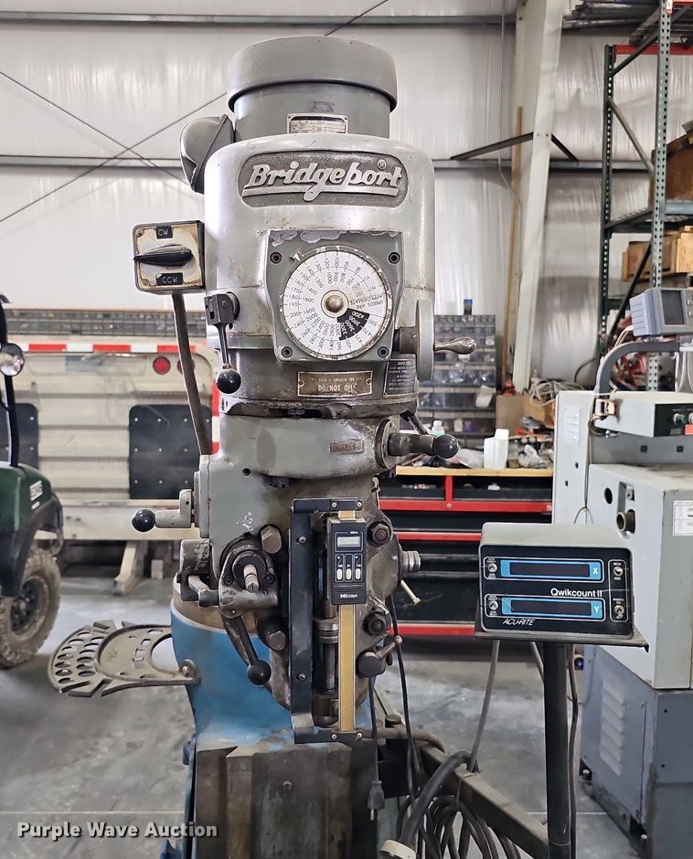 image for item DO2881 Bridgeport 44641  milling machine