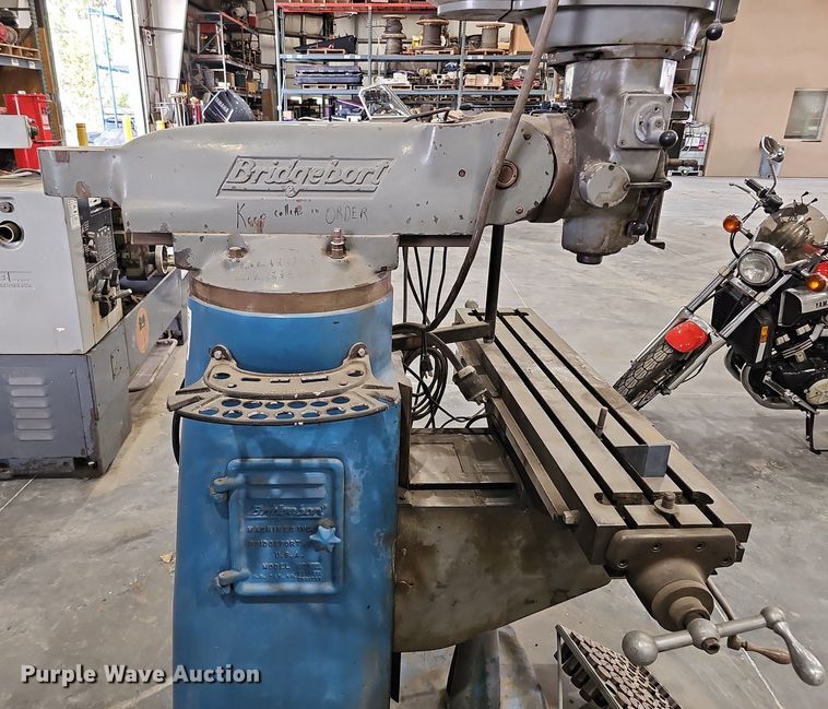 image for item DO2881 Bridgeport 44641  milling machine