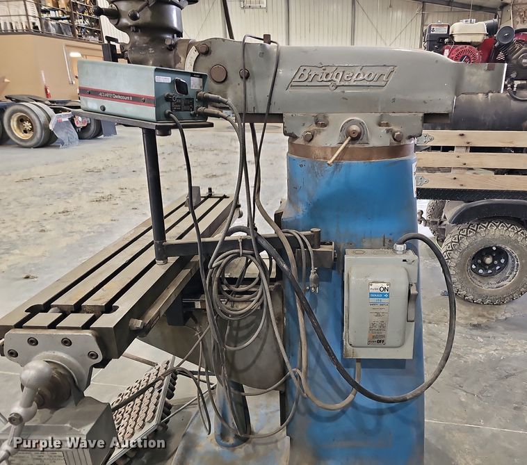 image for item DO2881 Bridgeport 44641  milling machine