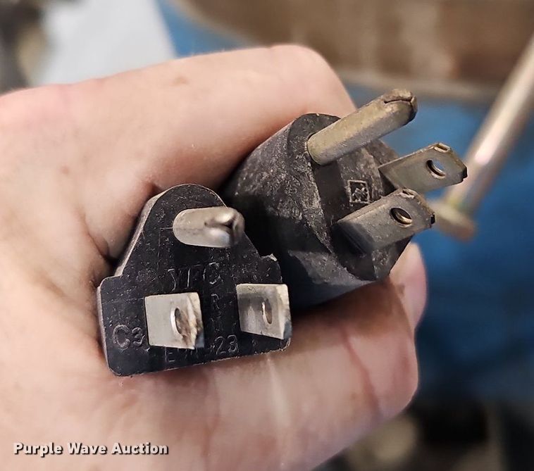 image for item DO2881 Bridgeport 44641  milling machine