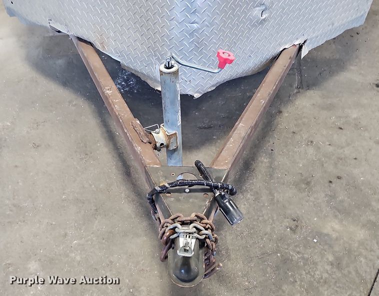 image for item DO2908 2012 H&H  enclosed cargo trailer