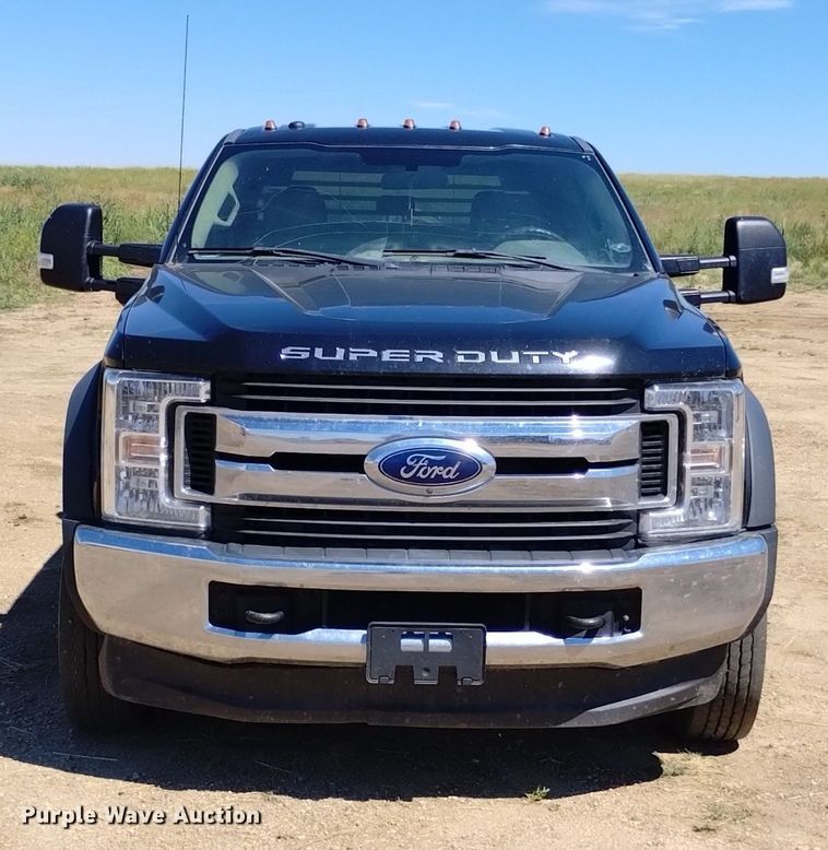 image for item DP3322 2018 Ford F450 Super Duty  Crew Cab flatbed truck
