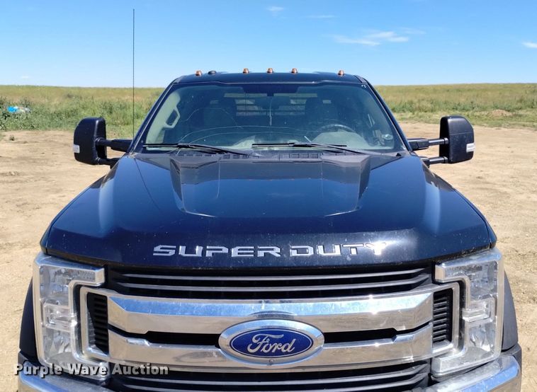 image for item DP3322 2018 Ford F450 Super Duty  Crew Cab flatbed truck