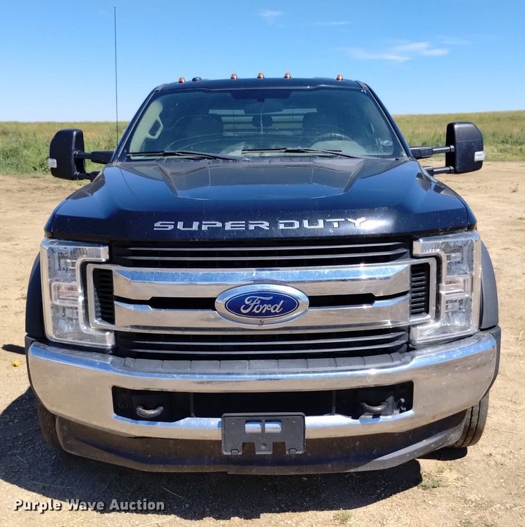 image for item DP3322 2018 Ford F450 Super Duty  Crew Cab flatbed truck