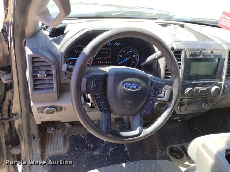 image for item DP3322 2018 Ford F450 Super Duty  Crew Cab flatbed truck