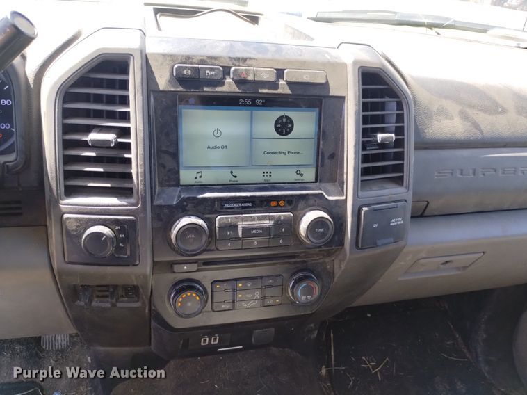 image for item DP3322 2018 Ford F450 Super Duty  Crew Cab flatbed truck