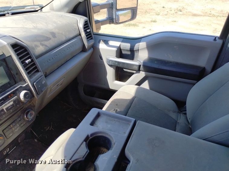 image for item DP3322 2018 Ford F450 Super Duty  Crew Cab flatbed truck