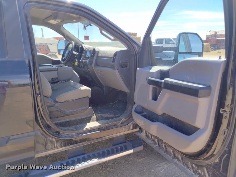 image for item DP3322 2018 Ford F450 Super Duty  Crew Cab flatbed truck