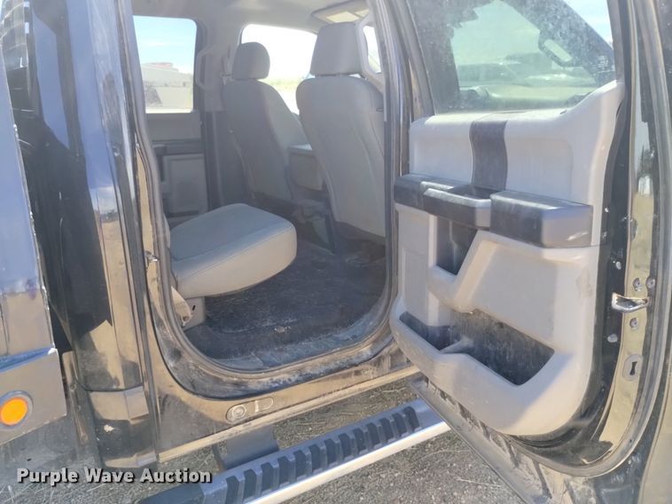 image for item DP3322 2018 Ford F450 Super Duty  Crew Cab flatbed truck