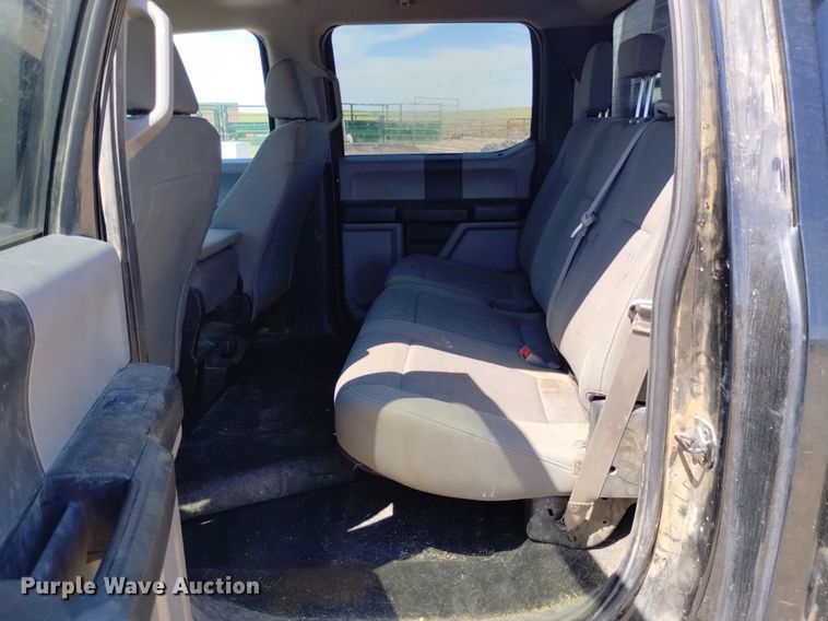 image for item DP3322 2018 Ford F450 Super Duty  Crew Cab flatbed truck