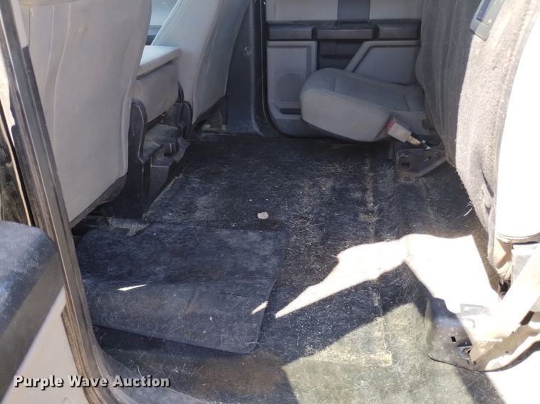 image for item DP3322 2018 Ford F450 Super Duty  Crew Cab flatbed truck