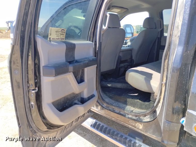 image for item DP3322 2018 Ford F450 Super Duty  Crew Cab flatbed truck