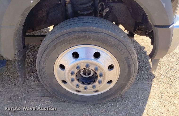 image for item DP3322 2018 Ford F450 Super Duty  Crew Cab flatbed truck