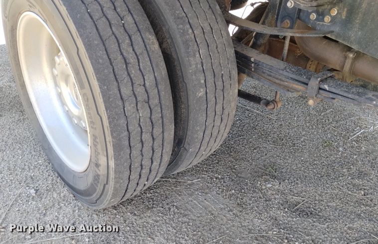 image for item DP3322 2018 Ford F450 Super Duty  Crew Cab flatbed truck