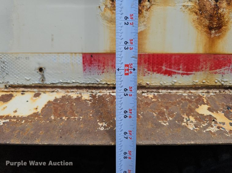 image for item DQ0088 2004 International 4300  refuse truck