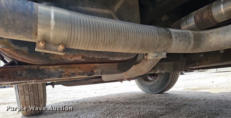 image for item DQ0088 2004 International 4300  refuse truck