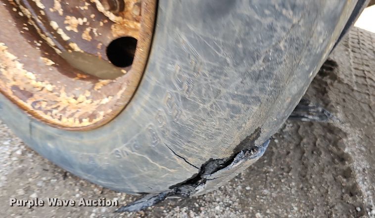 image for item DQ0088 2004 International 4300  refuse truck