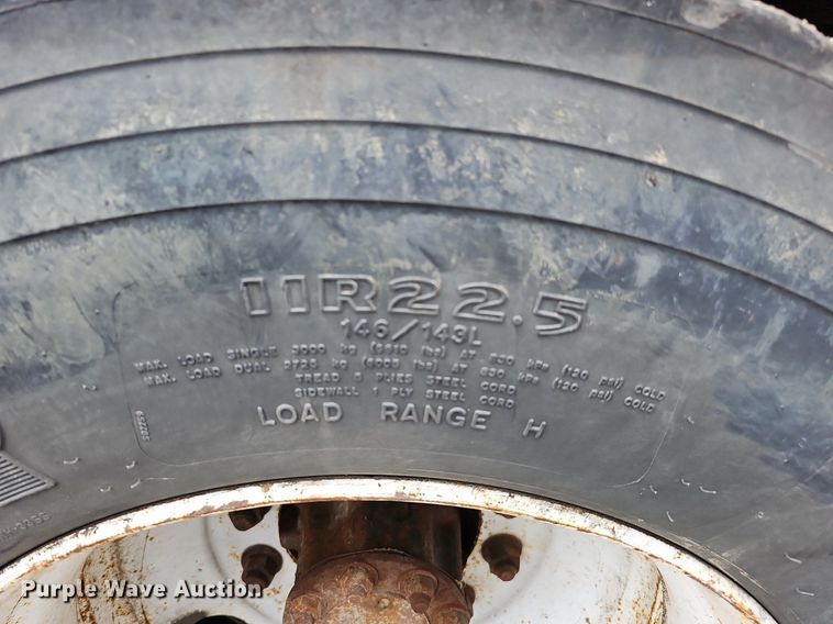 image for item DQ0088 2004 International 4300  refuse truck