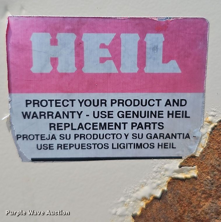 image for item DQ0088 2004 International 4300  refuse truck