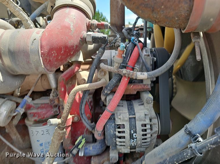 image for item DQ0089 2014 Peterbilt 382  truck cab and chassis