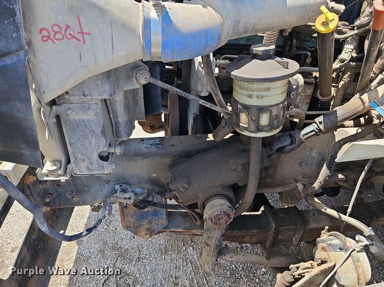 image for item DQ0090 2003 International 7400  refuse truck