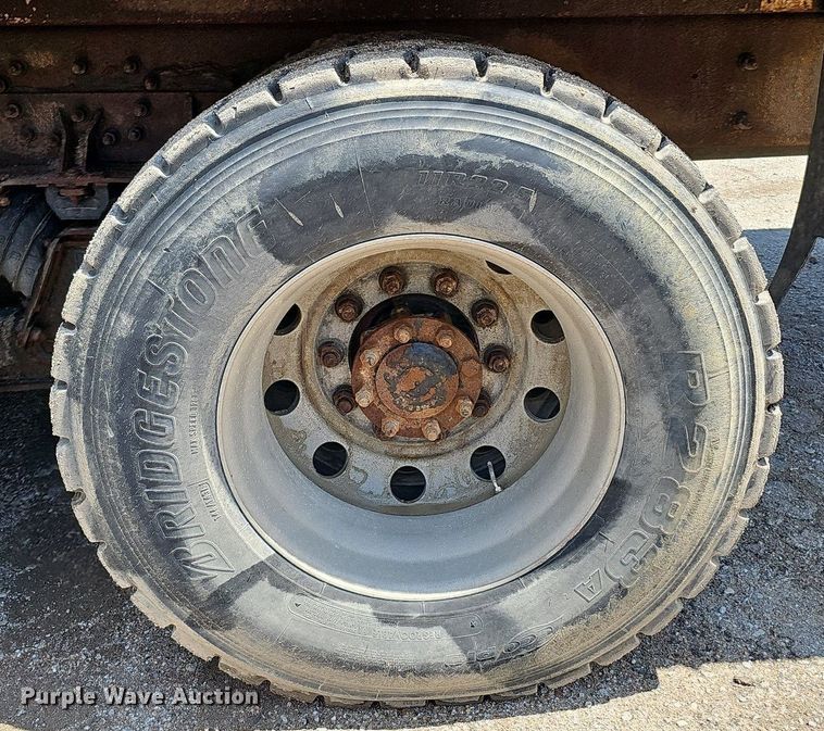 image for item DQ0090 2003 International 7400  refuse truck