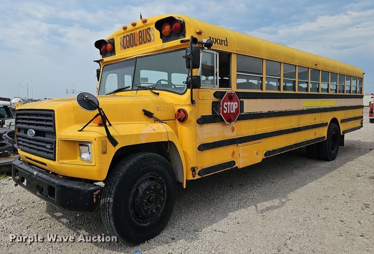 image for item DQ0117 1989 Ford B700  school bus