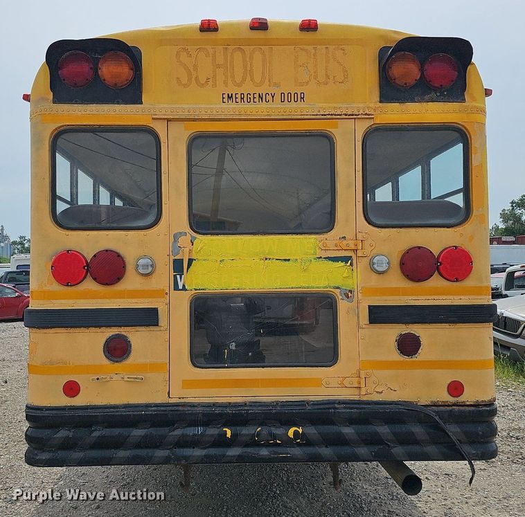 image for item DQ0117 1989 Ford B700  school bus