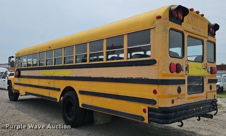 image for item DQ0117 1989 Ford B700  school bus