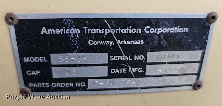 image for item DQ0117 1989 Ford B700  school bus